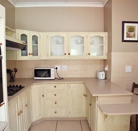 Stay-A-While Guesthouse Edenvale Exterior photo