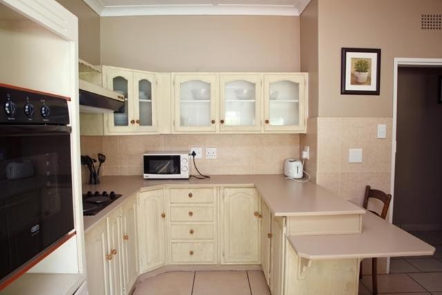 Stay-A-While Guesthouse Edenvale Exterior photo