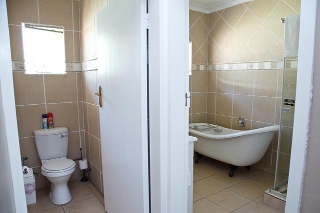 Stay-A-While Guesthouse Edenvale Exterior photo